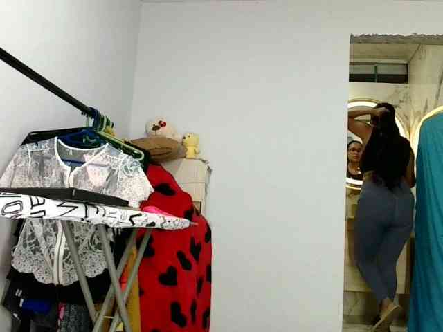 aisha5 webcam