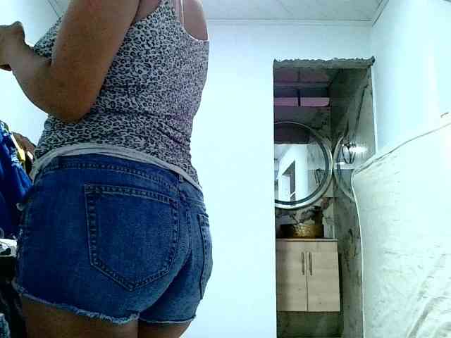 aisha5 webcam