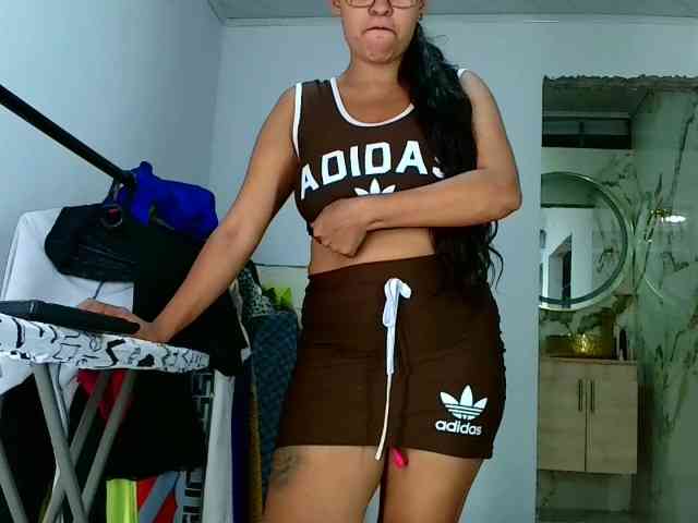 aisha5 webcam