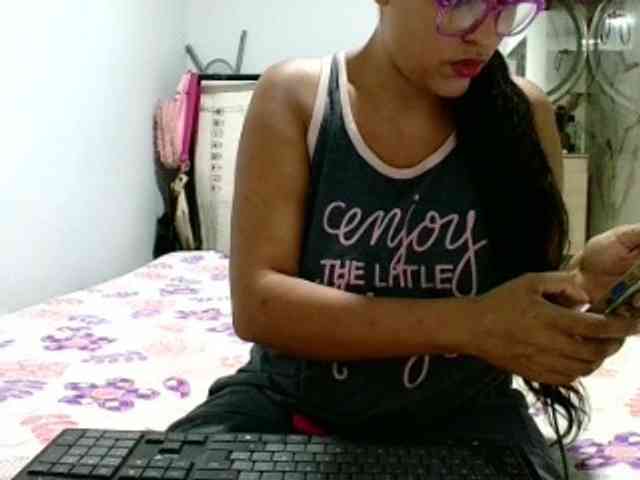aisha5 webcam