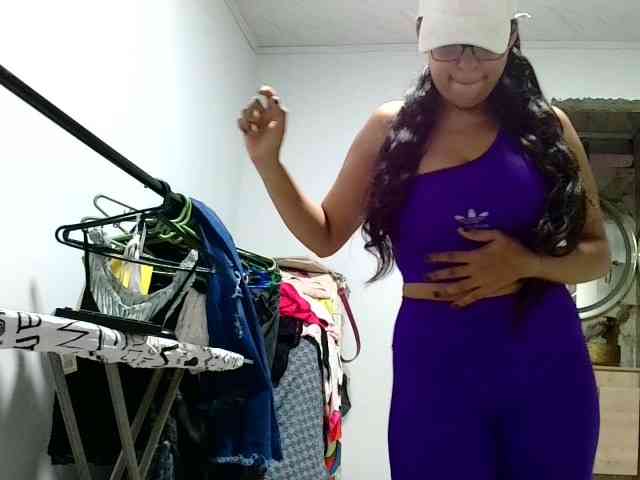 aisha5 webcam