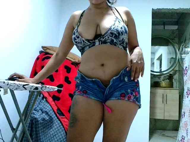 aisha5 webcam
