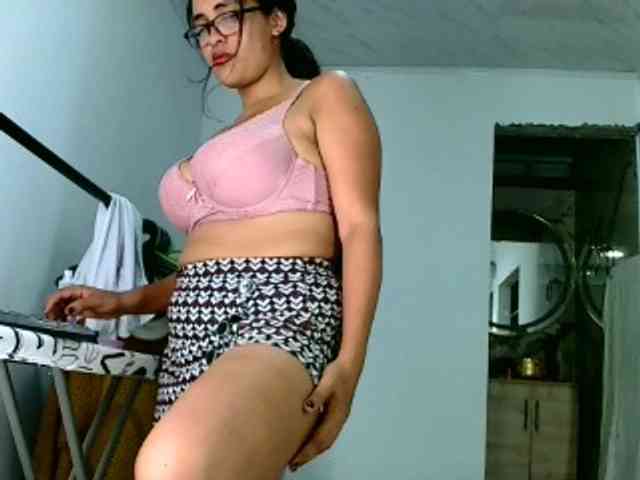 aisha5 webcam