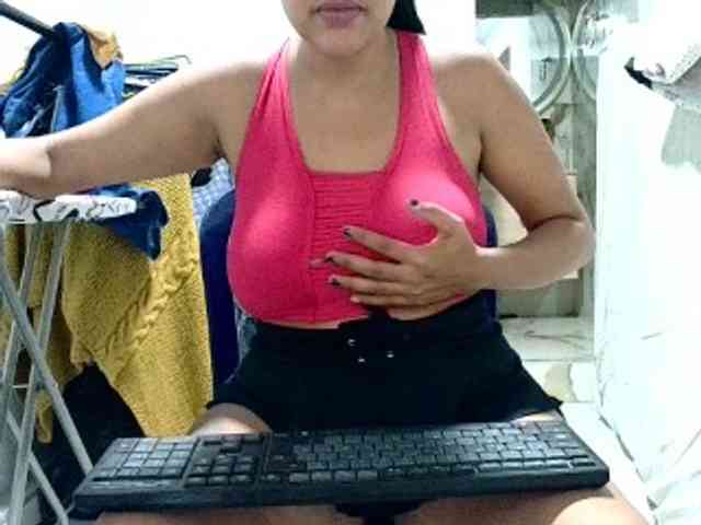 aisha5 webcam