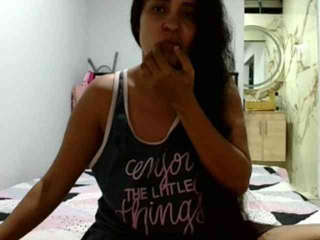 aisha5 webcam