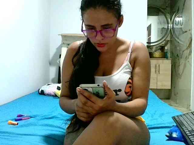 aisha5 webcam