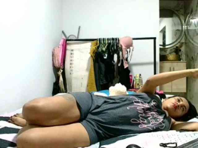 aisha5 webcam