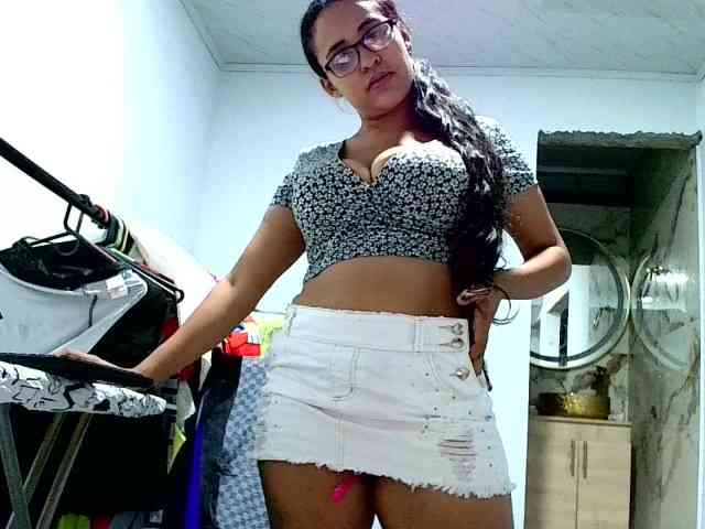 aisha5 webcam