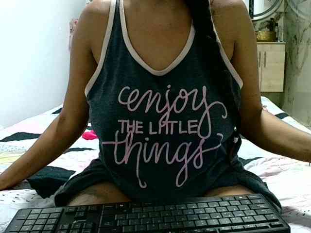aisha5 webcam