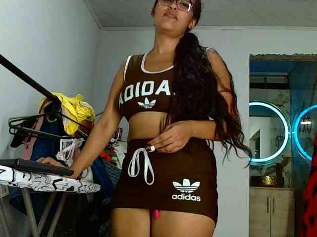aisha5 webcam