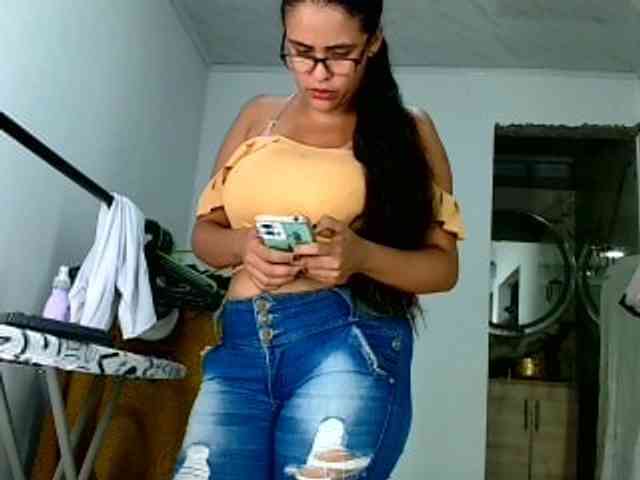 aisha5 webcam