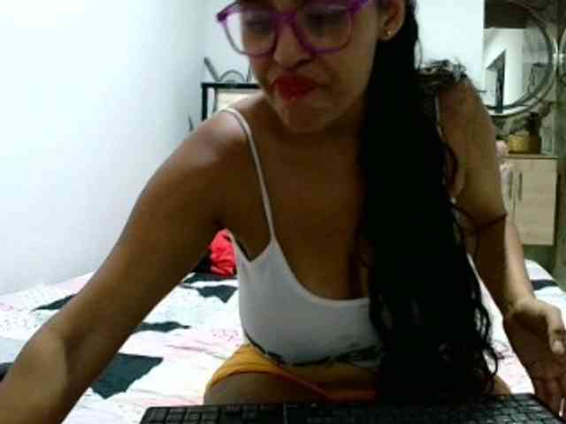 aisha5 webcam