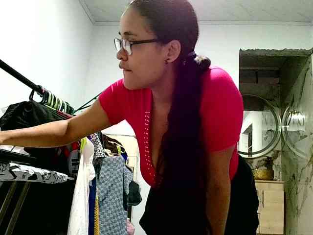aisha5 webcam