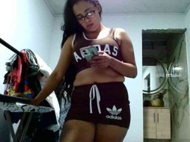aisha5 webcam