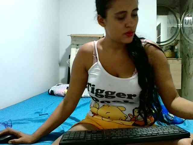 aisha5 webcam