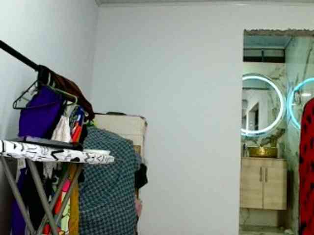 aisha5 webcam