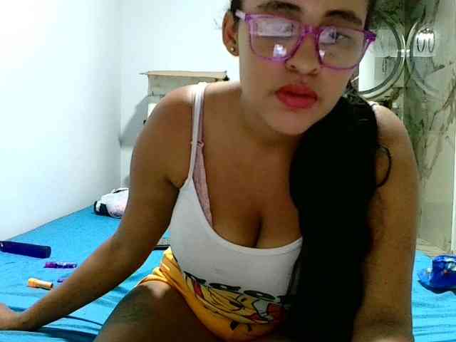 aisha5 webcam