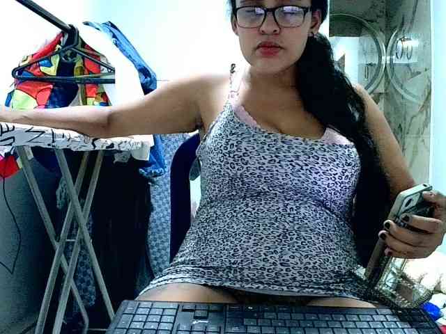 aisha5 webcam