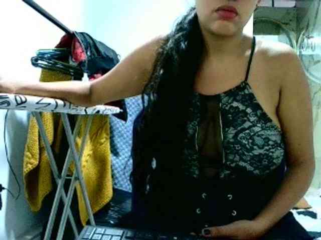 aisha5 webcam