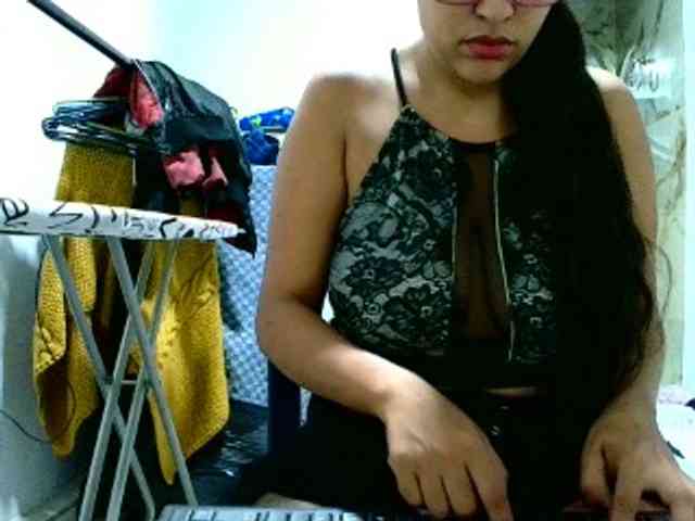 aisha5 webcam
