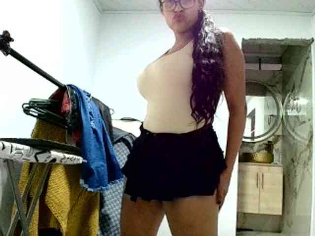aisha5 webcam