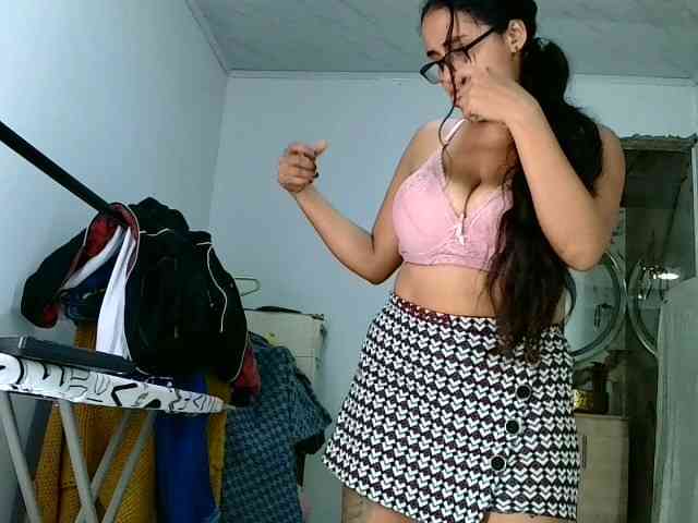 aisha5 webcam