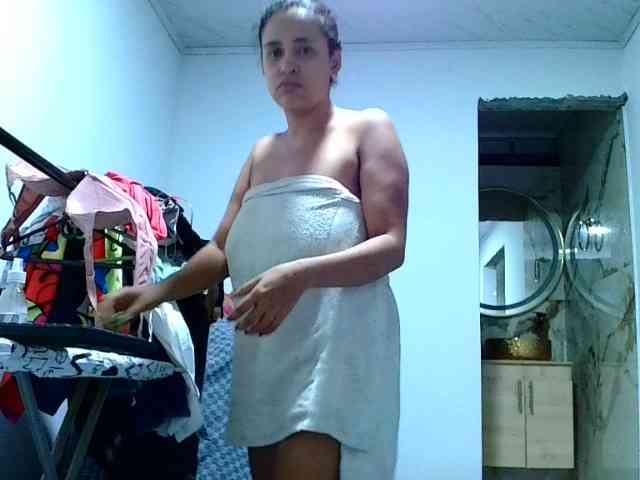 aisha5 webcam