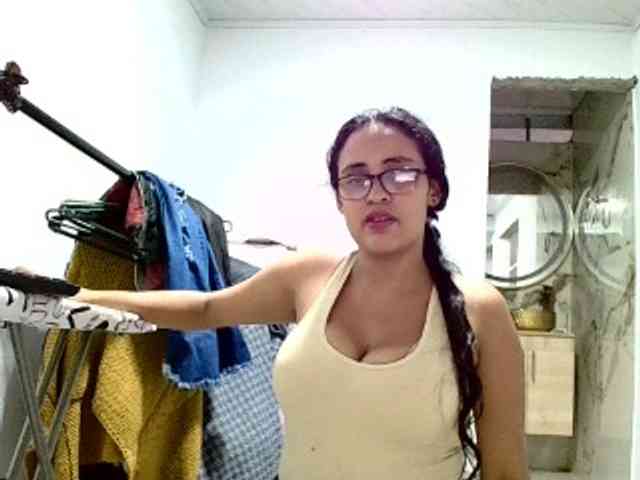 aisha5 webcam