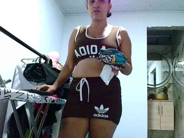 aisha5 webcam