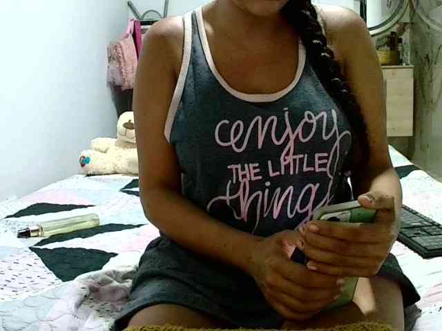 aisha5 webcam