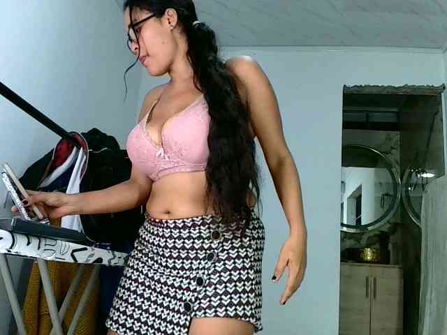 aisha5 webcam