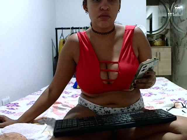 aisha5 webcam