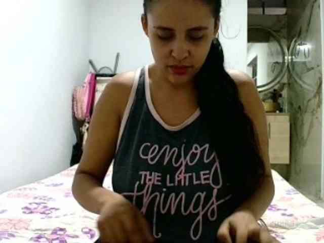 Modelo: aisha5