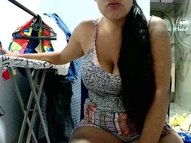 aisha5 webcam