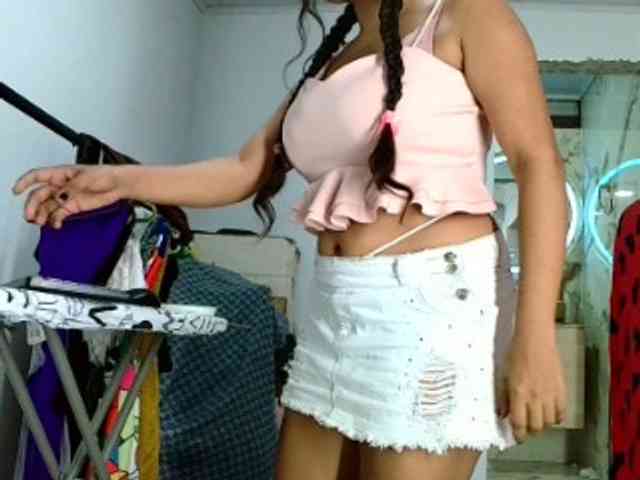 aisha5 webcam