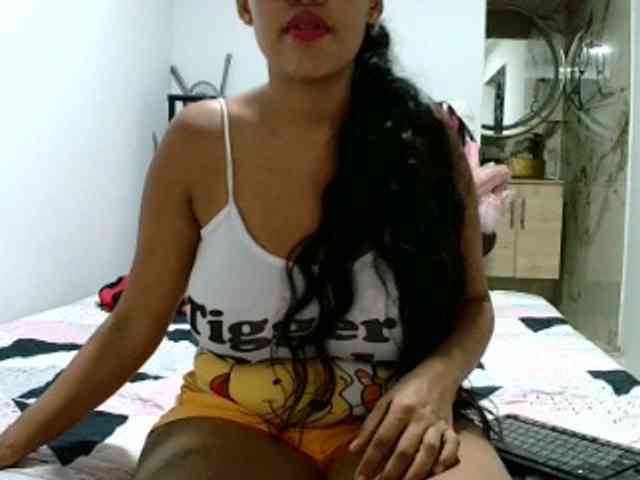 aisha5 webcam