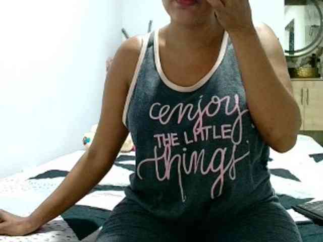 aisha5 webcam