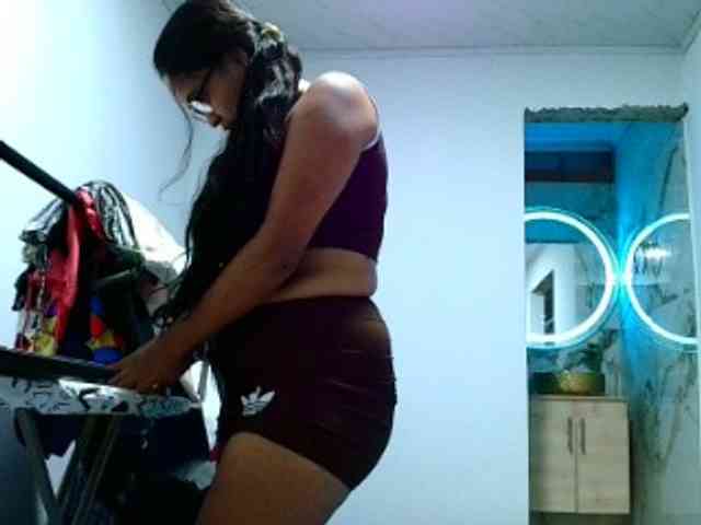 aisha5 webcam