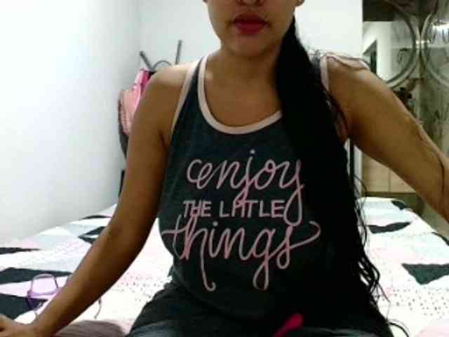aisha5 webcam