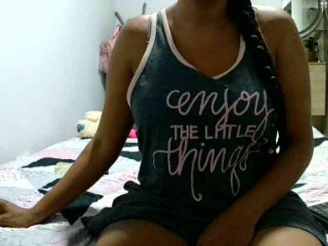 aisha5 webcam