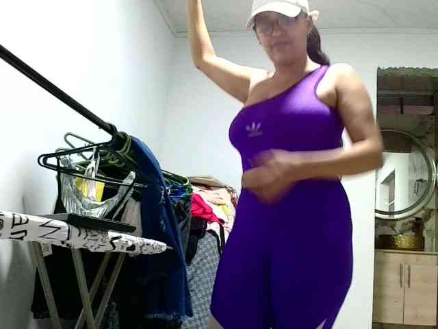 aisha5 webcam