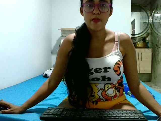 aisha5 webcam
