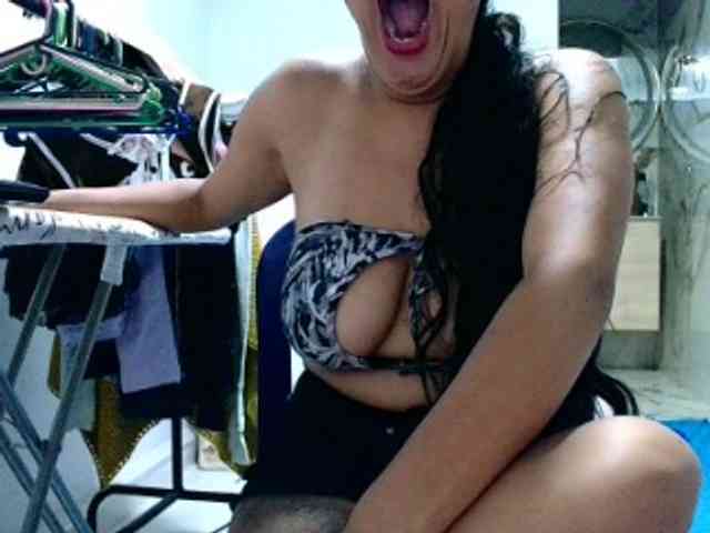 aisha5 webcam