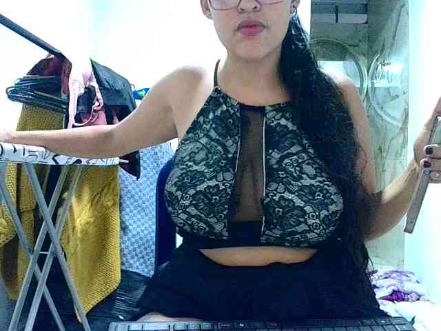 aisha5 webcam