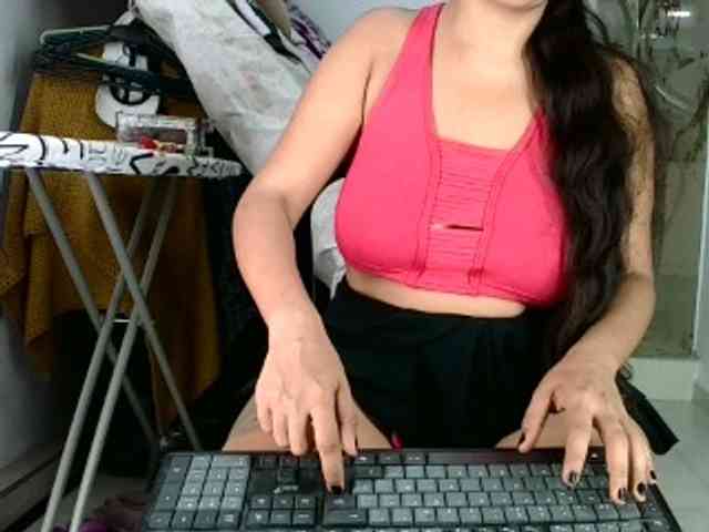 aisha5 webcam