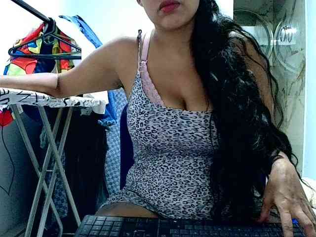 aisha5 webcam