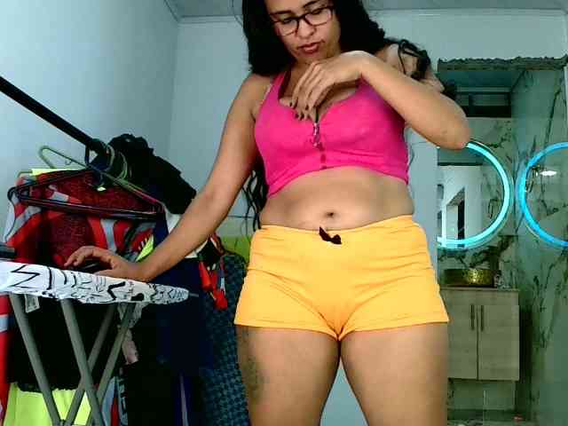 aisha5 webcam