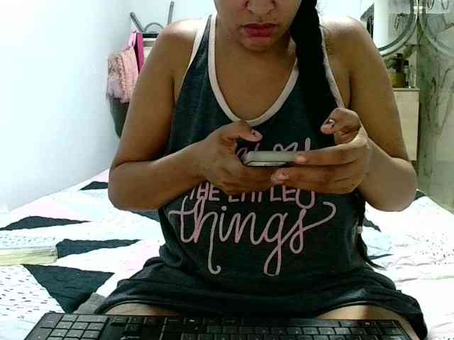 aisha5 webcam