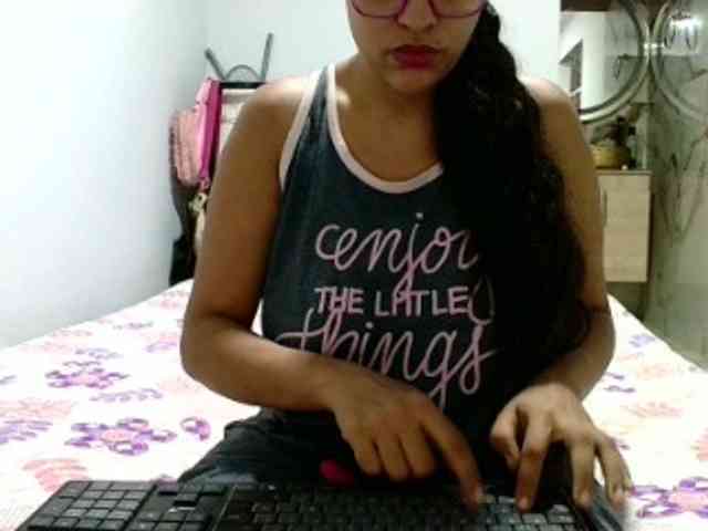 aisha5 webcam