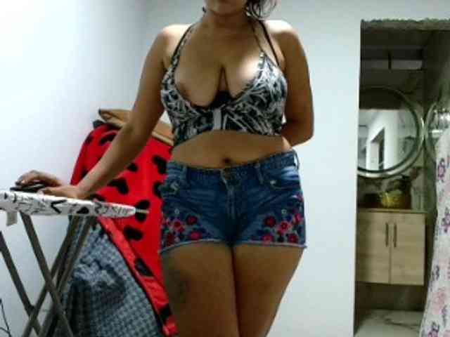 aisha5 webcam